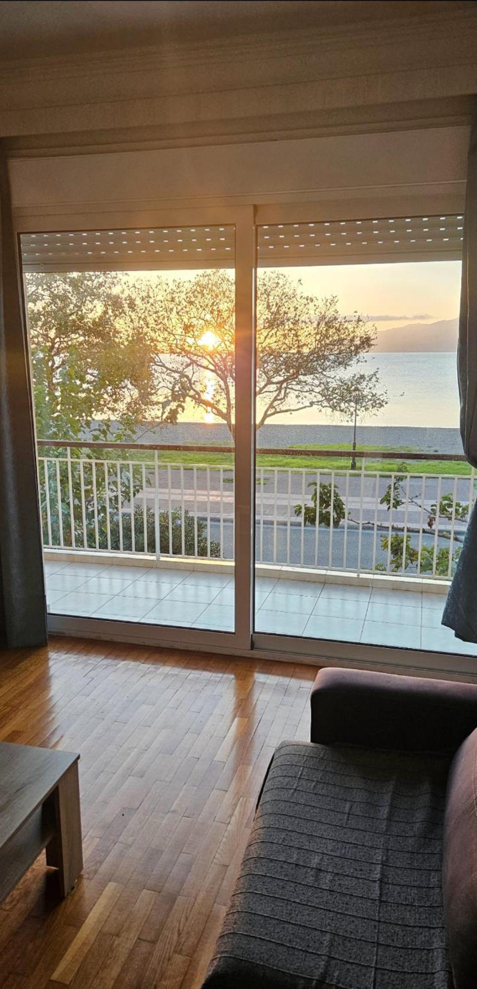 Nafpaktos Beach House Buitenkant foto
