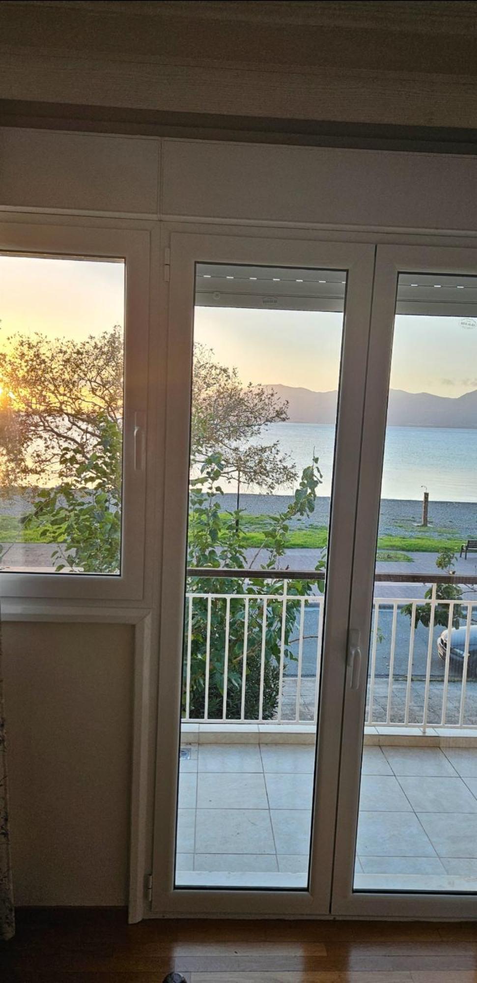 Nafpaktos Beach House Buitenkant foto