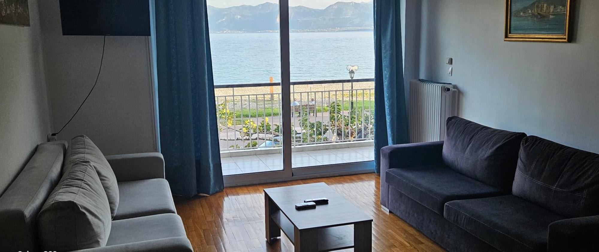 Nafpaktos Beach House Buitenkant foto