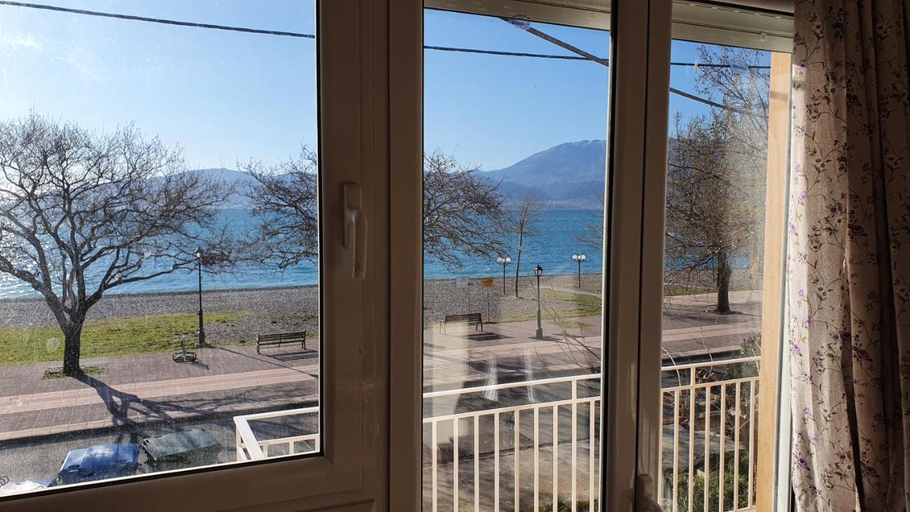 Nafpaktos Beach House Buitenkant foto